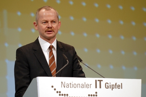 Peter Bauer, Vorstandsvorsitzender Infineon Technologies AG; Quelle: BMWi